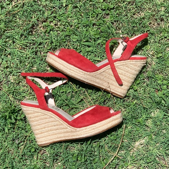 MICHAEL KORS RED WEDGES - Picture 5 of 5